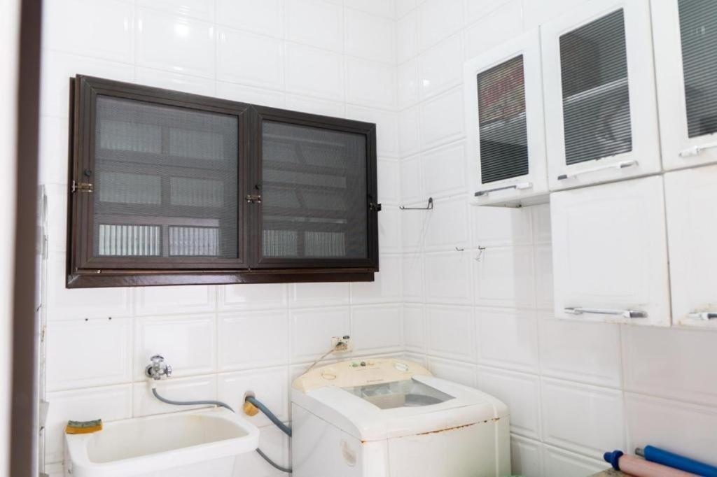 Casa Com Piscina, Churrasqueira E Garagem -