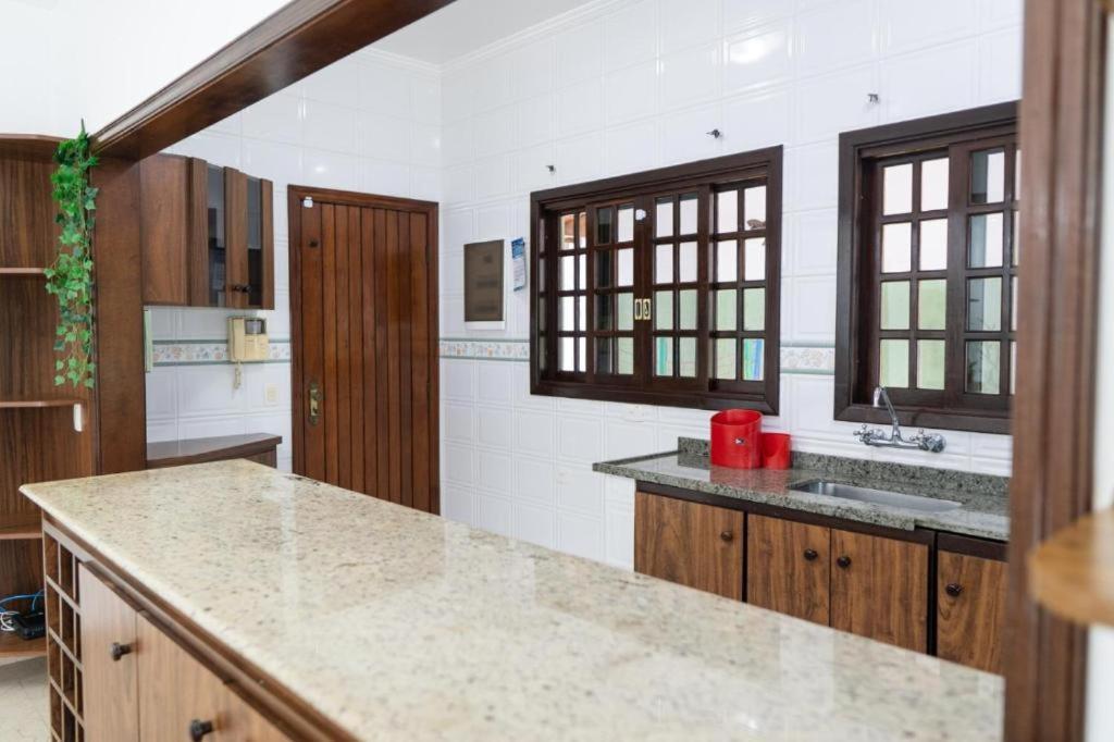 Holiday home Casa Com Piscina, Churrasqueira E Garagem - *